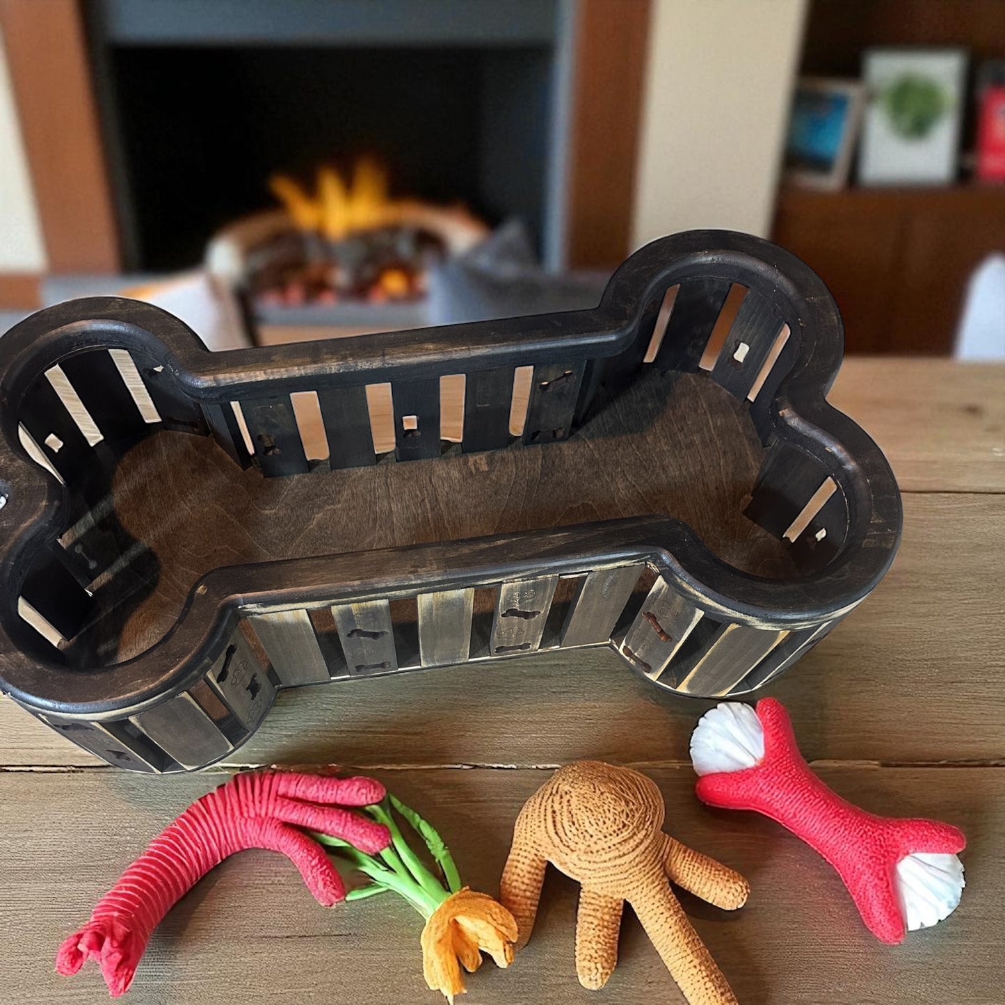 π The perfect gift for pet parents β handcrafted toy boxes shaped like a bone or paw, both practical and irresistibly cute.